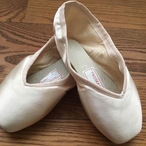 Russian Pointe Entrada Pointe shoes size 36/4/2/MF